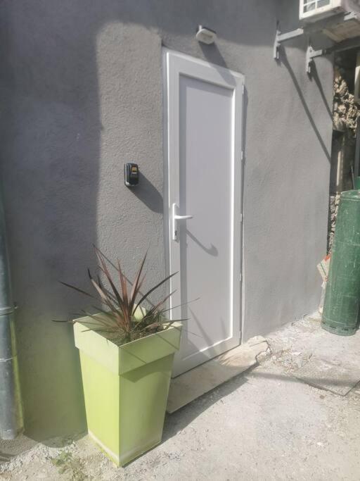 Beau Duplex 2/4 Pers. Avec Terrasse Apartment Vinon-sur-Verdon Exterior photo